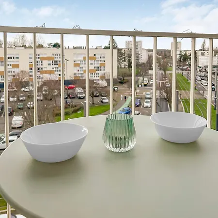 Lumineux Avec Balcon & Confort Familial 아파트 *